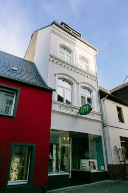 Stilvolles und komplett möbliertes Apartment!, 56179 Vallendar, Dachgeschosswohnung