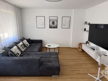Modernisierte 2 Zimmer Wohnung in beliebter Lage, 56112 Lahnstein, Etagenwohnung