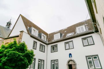 Exklusives und modernes Wohnen mit historischem Charme!, 56179 Vallendar, Dachgeschosswohnung