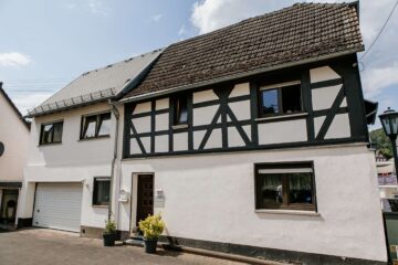 Vielseitig nutzbares Haus in zentraler Lage!, 56337 Arzbach, Einfamilienhaus